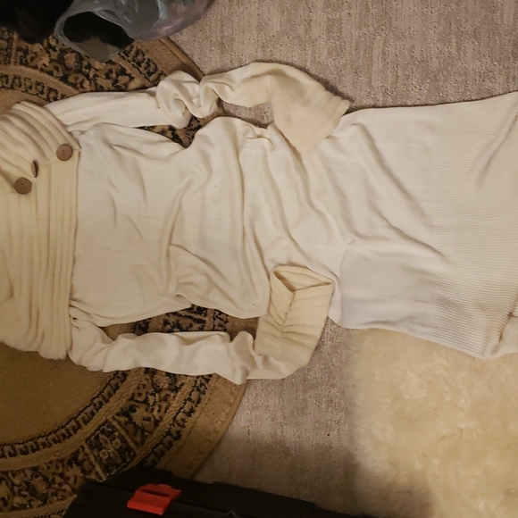 Dress - Picture 3 of 4